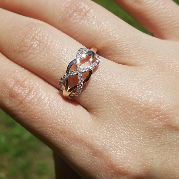 NEW Rose Gold Infinity Cross x Knot Ring - Picture 5 of 6
